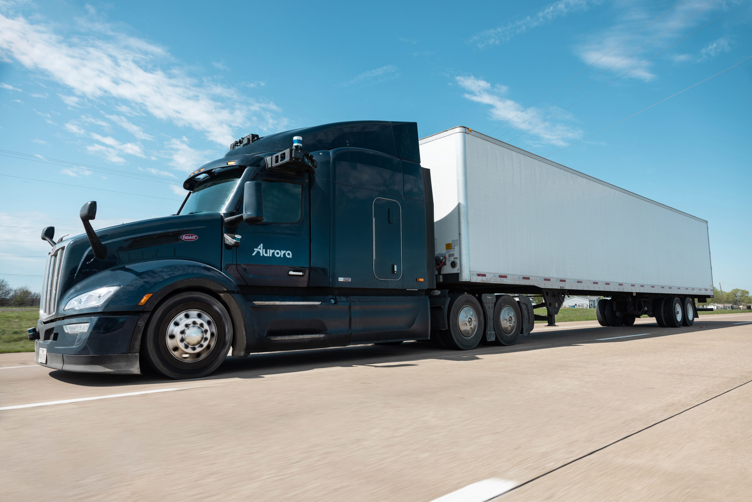 driverless trucks operating in Texas highways